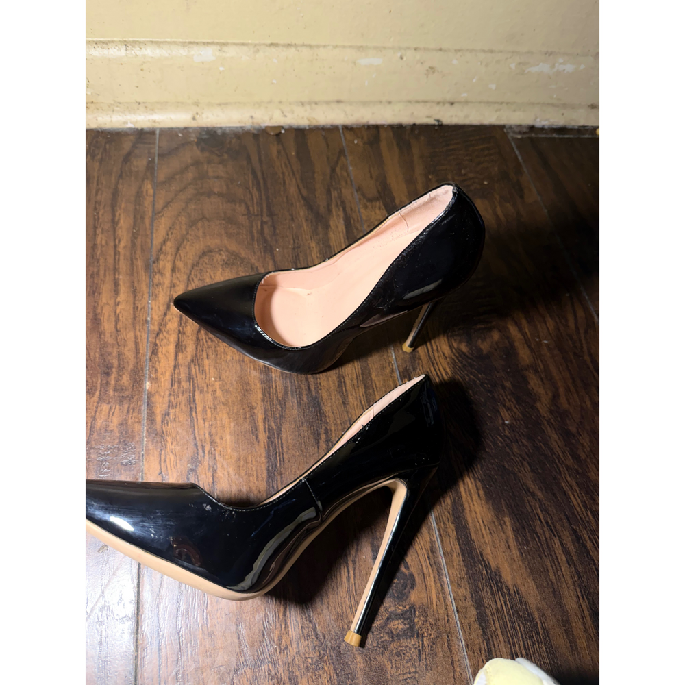 Unknown Black Patent Leather Stiletto Pumps - Picture 4 of 6